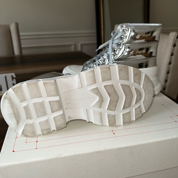 Alexander McQueen platforms sneakers white and silver - Picture 3 of 4